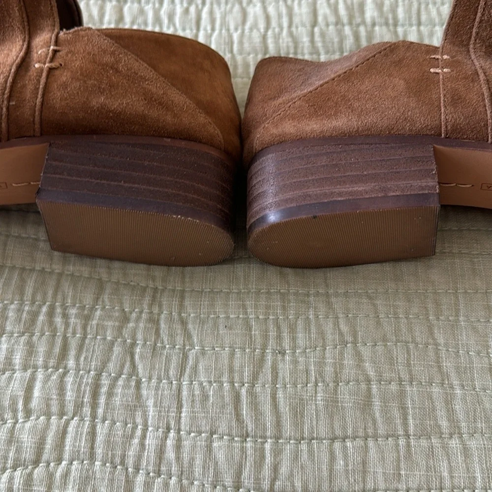 Vince Camuto Brown Suede Ankle Boots 9.5 - Picture 5 of 7